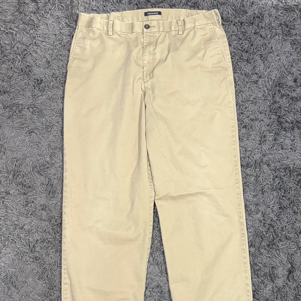 Dockers Men's Khaki Chinos - Light Tan